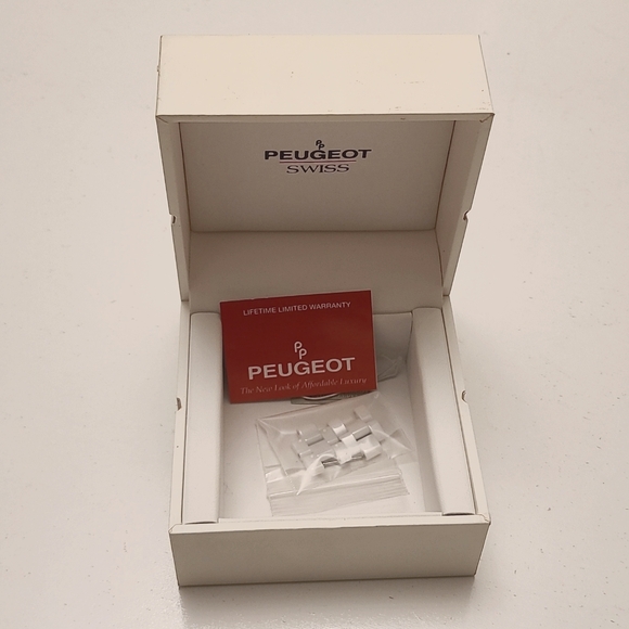 Peugeot Swiss Swarovski Watch - Picture 4 of 4